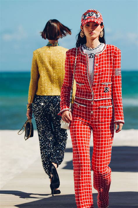 chanel pap cruise haute collection|CHANEL.